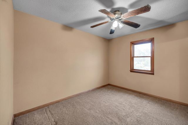 1499 County Road 380, Koshkonong, MO 65692