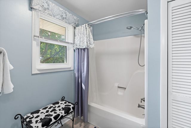 101 Newport Dr, Old Hickory, TN 37138