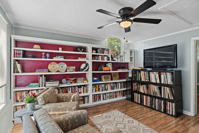 101 Newport Dr, Old Hickory, TN 37138