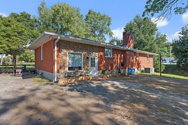 101 Newport Dr, Old Hickory, TN 37138