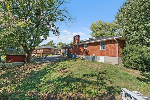 101 Newport Dr, Old Hickory, TN 37138