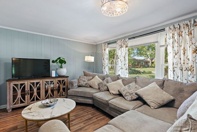 101 Newport Dr, Old Hickory, TN 37138