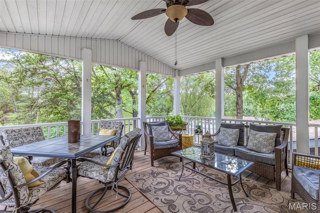 102 Briarwood Circle, Crystal City, MO 63019