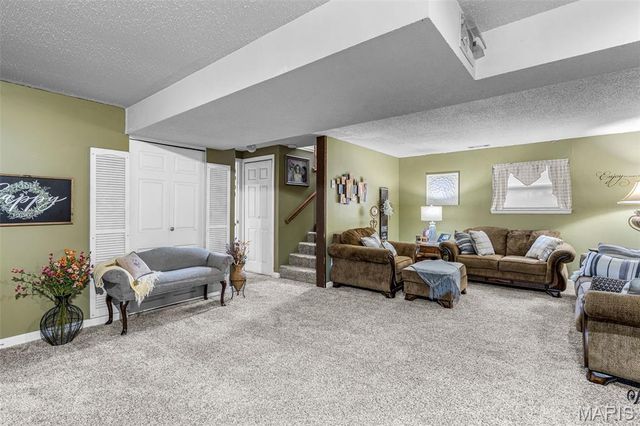 102 Briarwood Circle, Crystal City, MO 63019