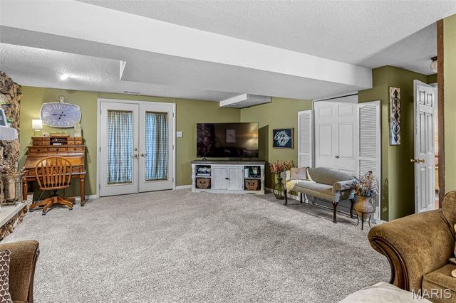 102 Briarwood Circle, Crystal City, MO 63019
