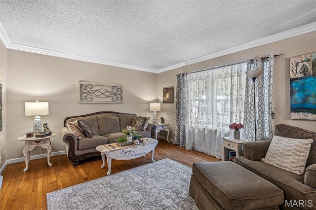 102 Briarwood Circle, Crystal City, MO 63019