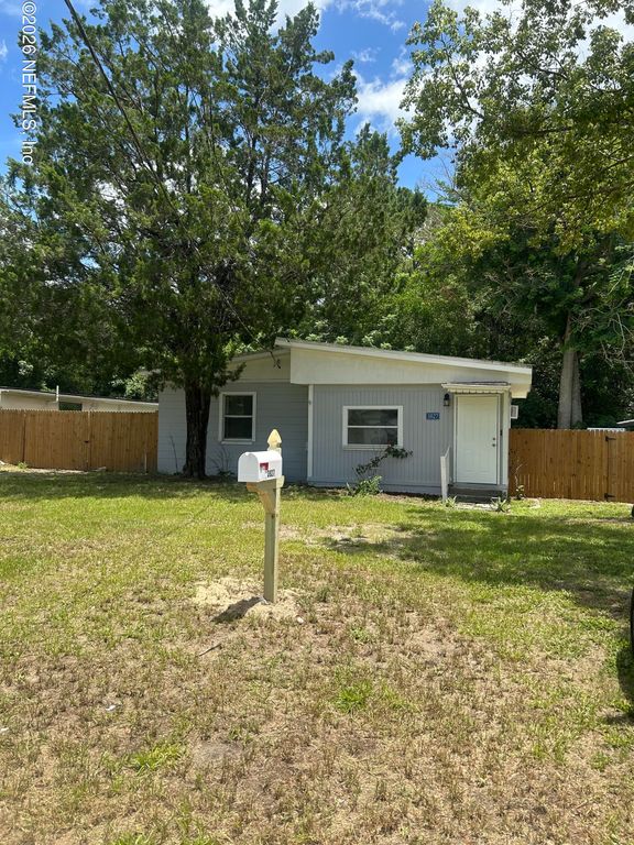 3827 EVE Drive W, Jacksonville, FL 32246