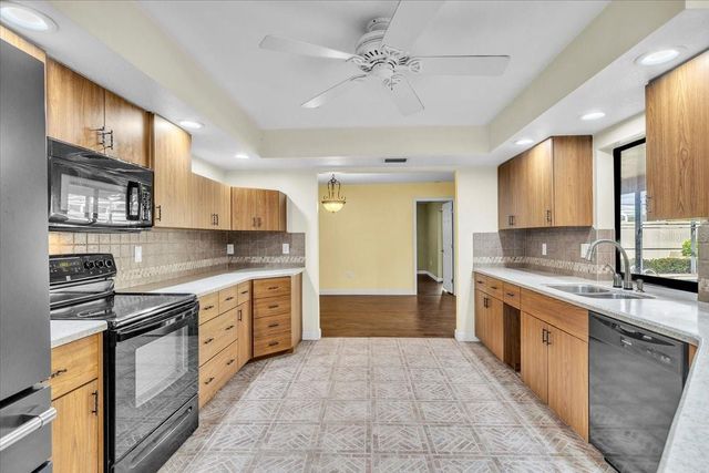 21238 HUBBARD AVENUE, Port Charlotte, FL 33952