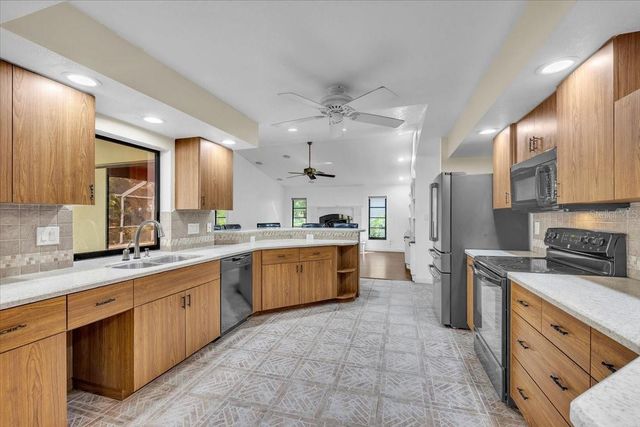21238 HUBBARD AVENUE, Port Charlotte, FL 33952