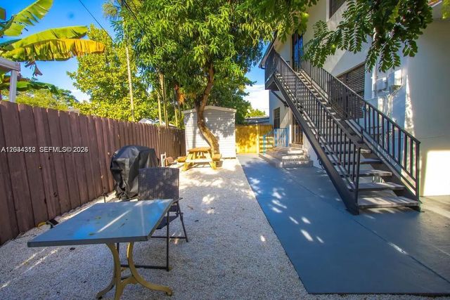 5911 SW 5th Ter B, Miami, FL 33144