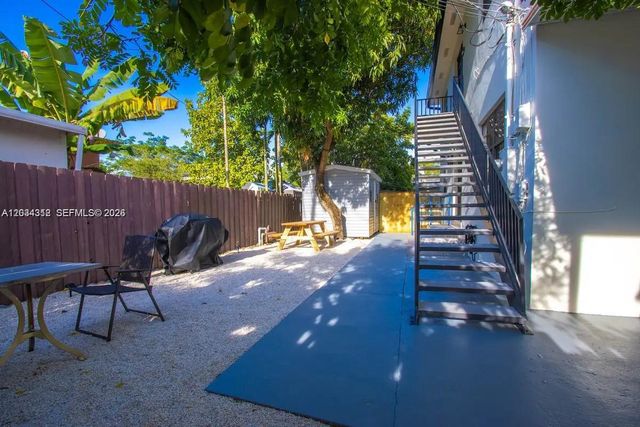 5911 SW 5th Ter B, Miami, FL 33144