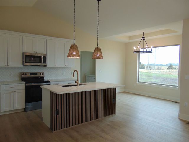 4917 W Calvert St, Wichita, KS 67215