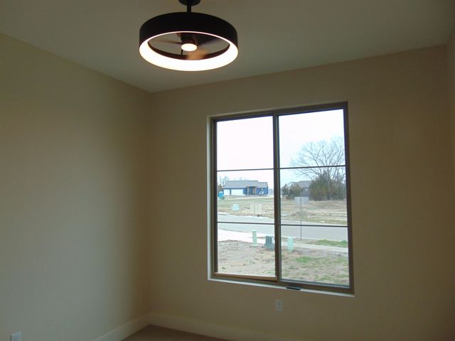 4917 W Calvert St, Wichita, KS 67215