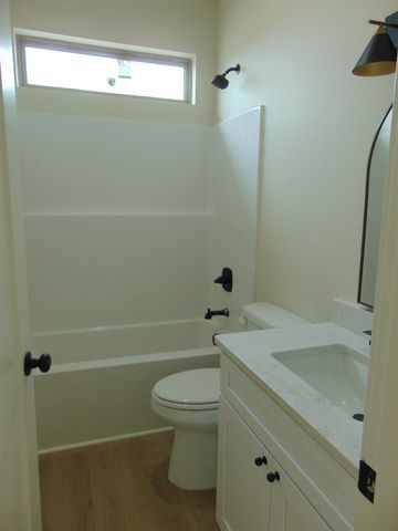 4917 W Calvert St, Wichita, KS 67215