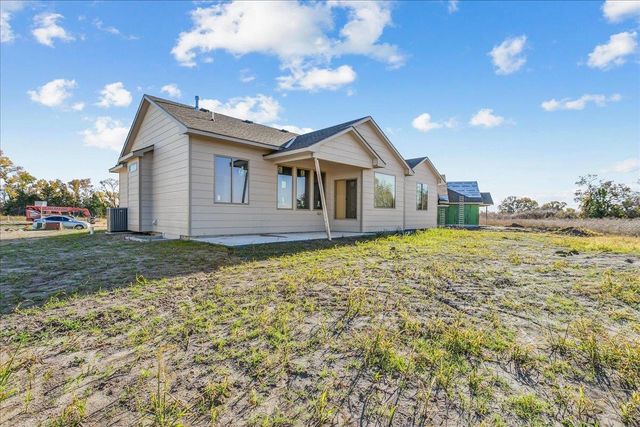 4917 W Calvert St, Wichita, KS 67215