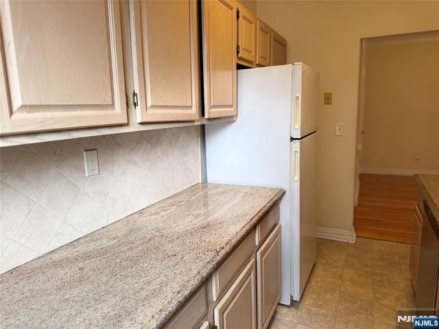 100 Prospect Avenue 2L, Hackensack, NJ 07601