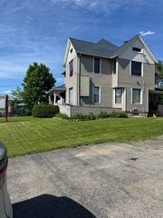 716-727 Lake Street, Aurora, IL 60507