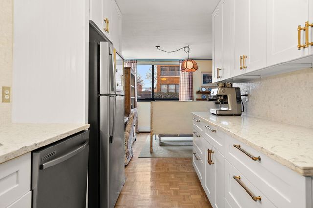 1912 Dupont Avenue S 103, Minneapolis, MN 55403