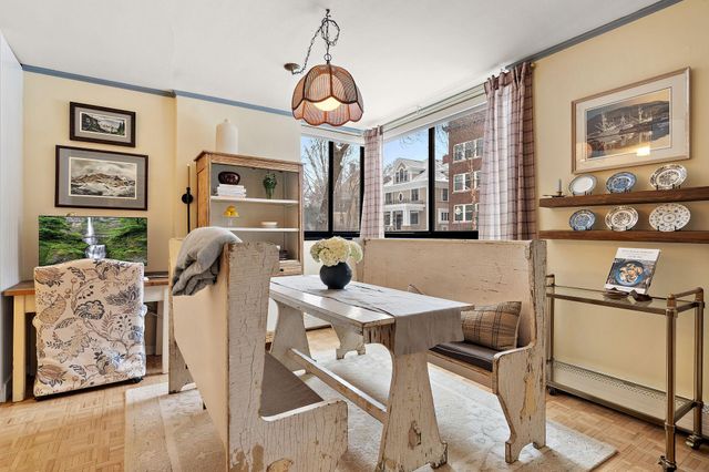 1912 Dupont Avenue S 103, Minneapolis, MN 55403