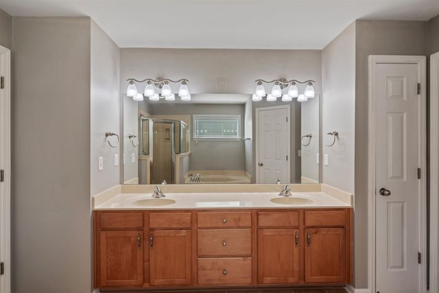 1413 ISLAND TOWN DR, Memphis, TN 38103