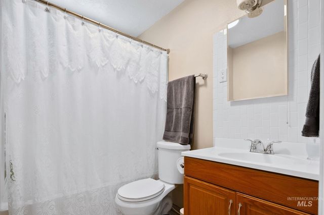 2152 E State Street, Eagle, ID 83616