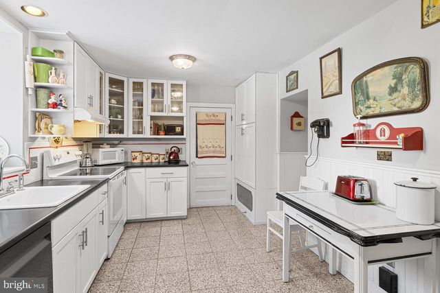 202 ELM AVE, Cheltenham, PA 19012