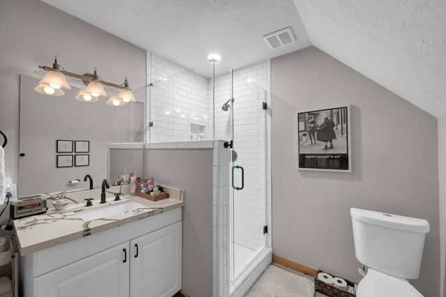 41 Hunters Creek Drive, Huntsville, TX 77340