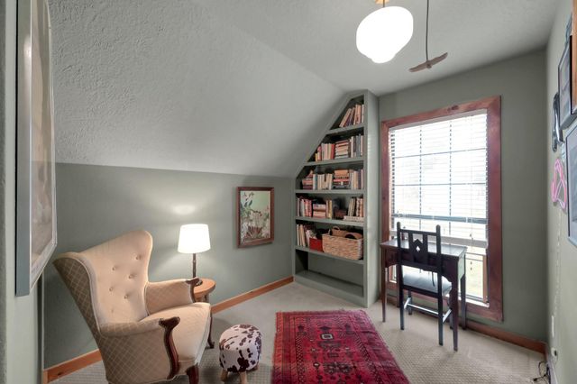 41 Hunters Creek Drive, Huntsville, TX 77340