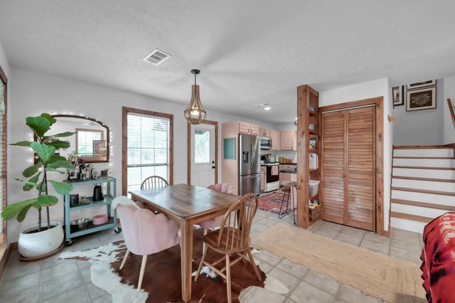 41 Hunters Creek Drive, Huntsville, TX 77340