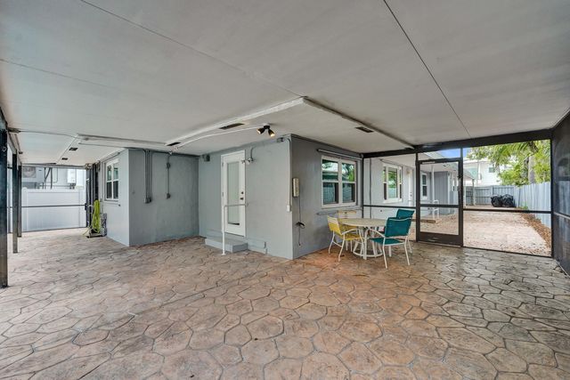 816 SE 12th Street, Fort Lauderdale, FL 33316