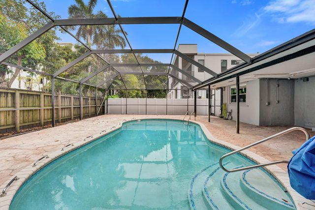 816 SE 12th Street, Fort Lauderdale, FL 33316