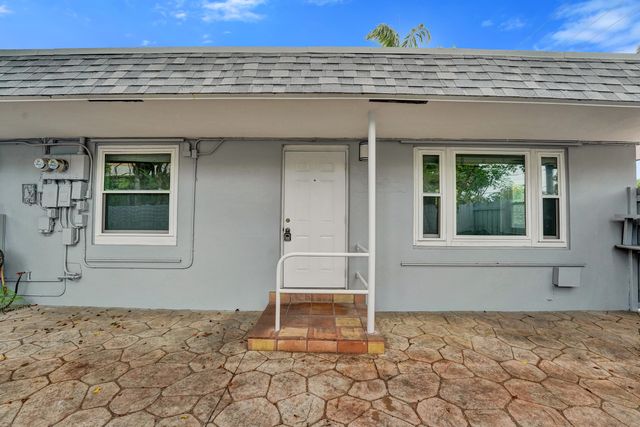 816 SE 12th Street, Fort Lauderdale, FL 33316