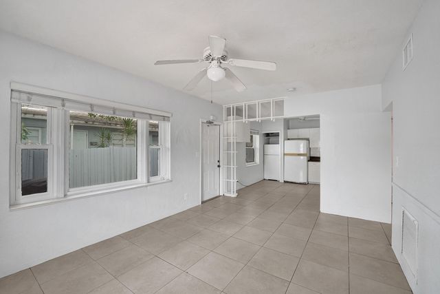 816 SE 12th Street, Fort Lauderdale, FL 33316