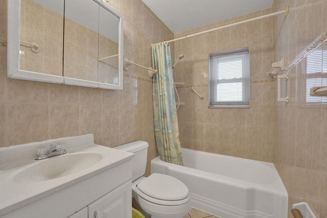 816 SE 12th Street, Fort Lauderdale, FL 33316