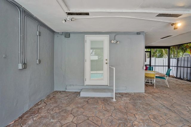 816 SE 12th Street, Fort Lauderdale, FL 33316