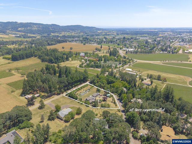 2813 NE Roberts Ln, Newberg, OR 97132
