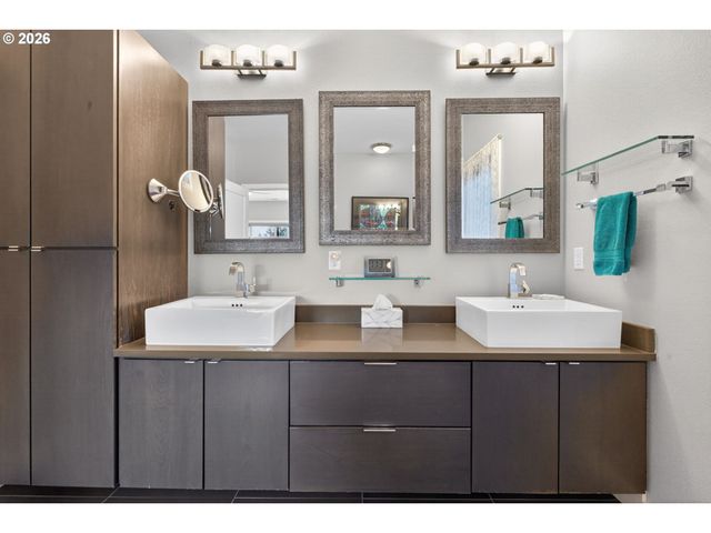 3054 Nw MONTARA Loop, Portland, OR 97229