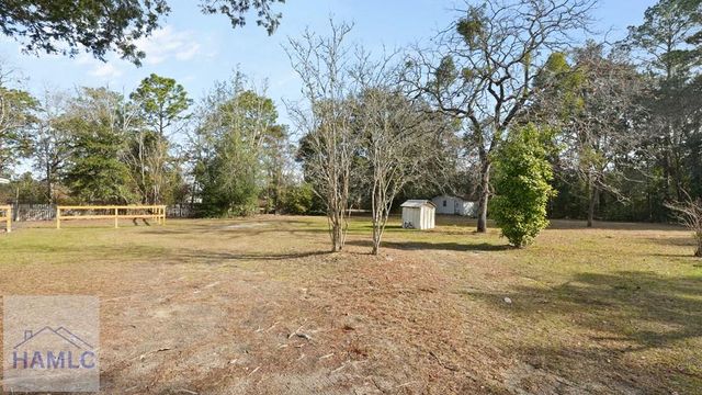 15 Paris Drive, Jesup, GA 31545