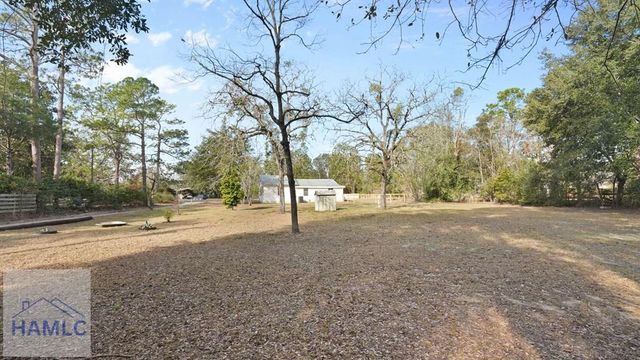 15 Paris Drive, Jesup, GA 31545