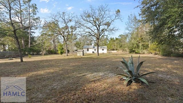 15 Paris Drive, Jesup, GA 31545