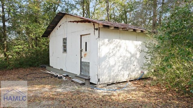 15 Paris Drive, Jesup, GA 31545