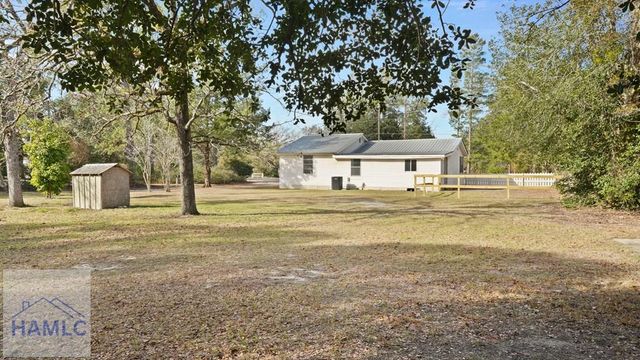 15 Paris Drive, Jesup, GA 31545