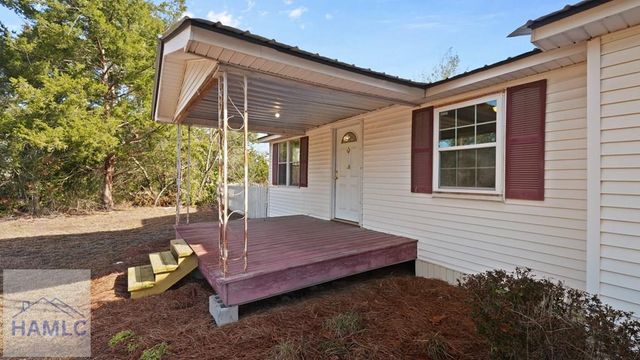 15 Paris Drive, Jesup, GA 31545
