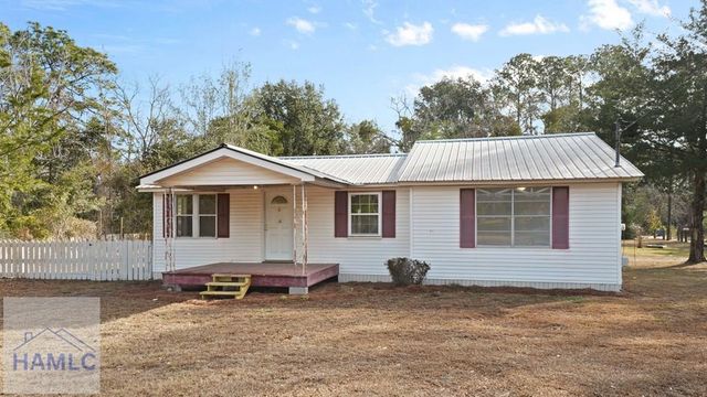 15 Paris Drive, Jesup, GA 31545