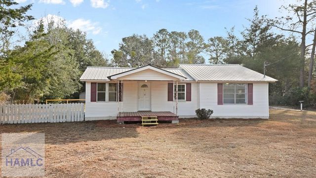 15 Paris Drive, Jesup, GA 31545