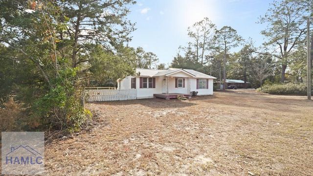 15 Paris Drive, Jesup, GA 31545