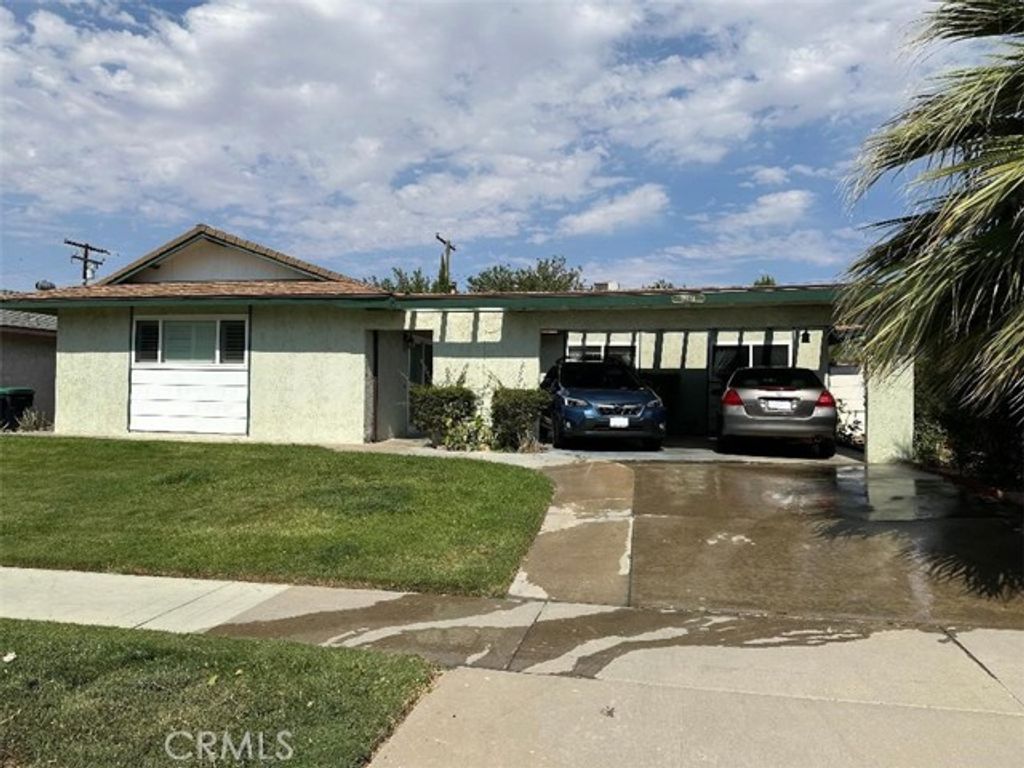 38514 Carolside Avenue, Palmdale, CA 93550