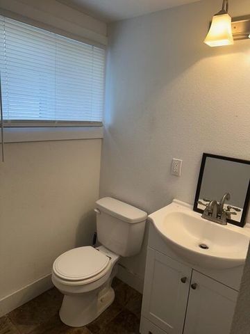 202 N Maple Avenue, Joplin, MO 64801