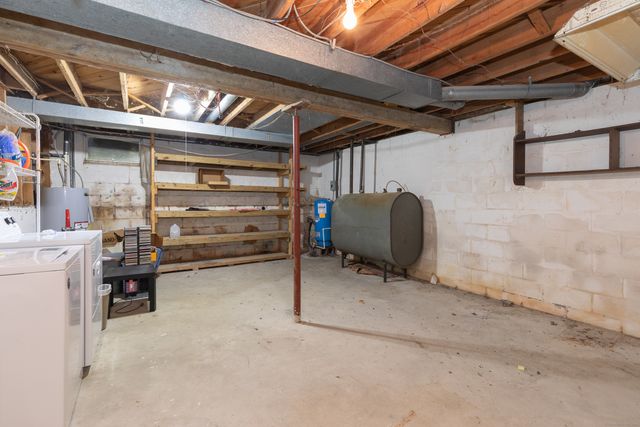 11 Sheasby Road, Ansonia, CT 06401