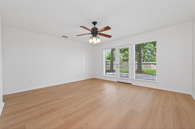 7115 Oak Walk Drive, Humble, TX 77346